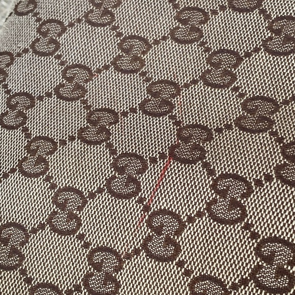 𝅺Authentic Large Gucci Canvas tote - Picture 15 of 16